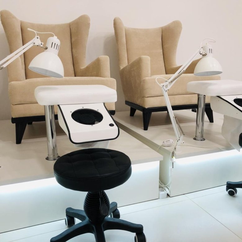 5e6114e96c4b44c85c1eb4f4