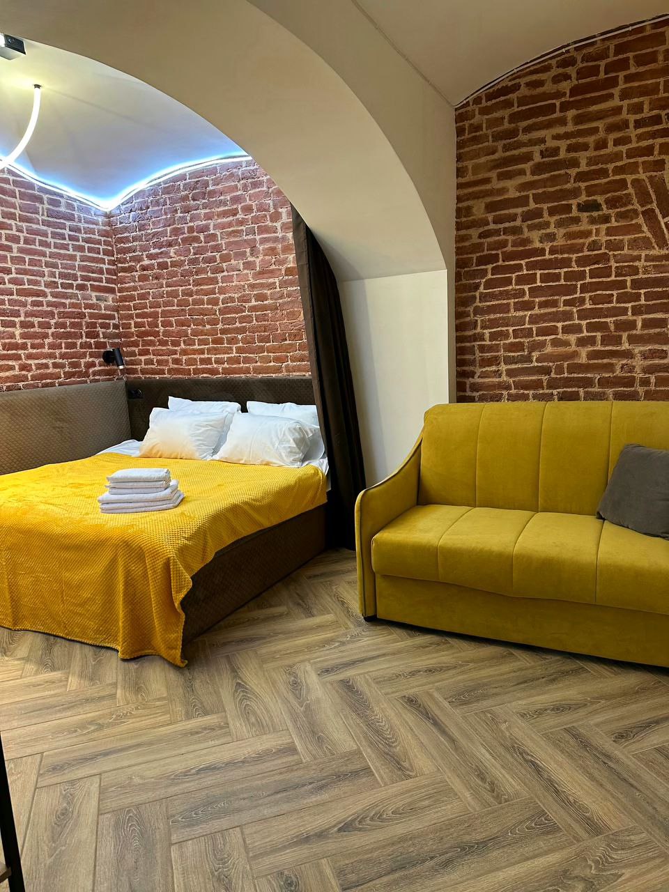 photo_5458642303959370816_y