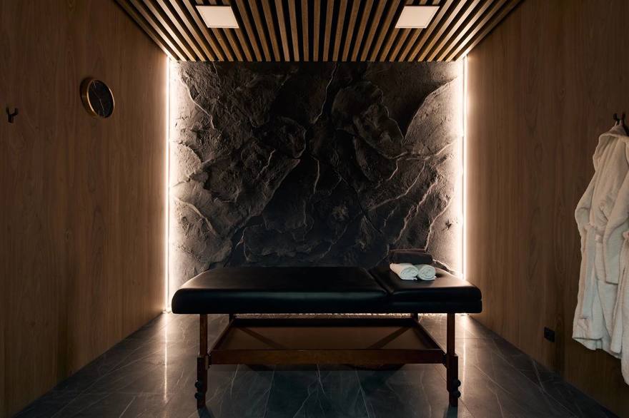 v880_photo_2025-05-29_20-19-23-_2_